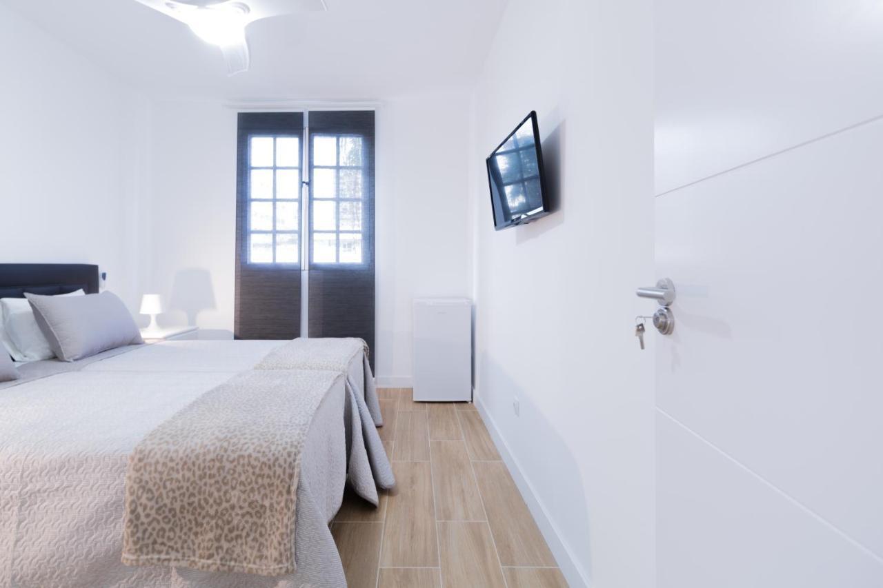 Las Palmas Smart Rooms Ngoại thất bức ảnh